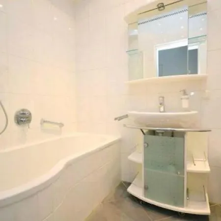 Apartament With Balony Near Beach Bukareszt